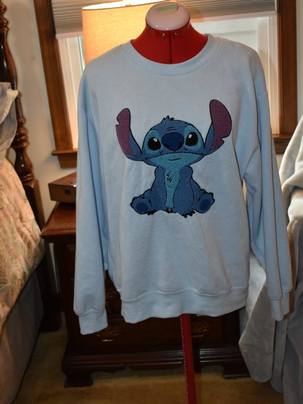 sweatshirt